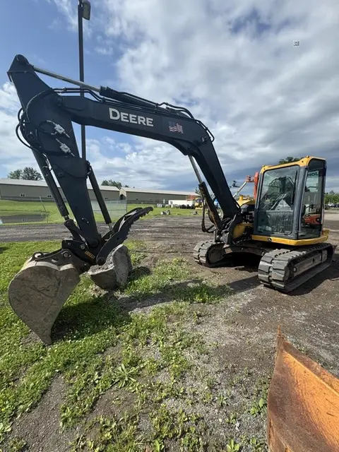 2017 John Deere 85G