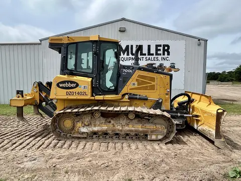 2023 John Deere 700L XLT