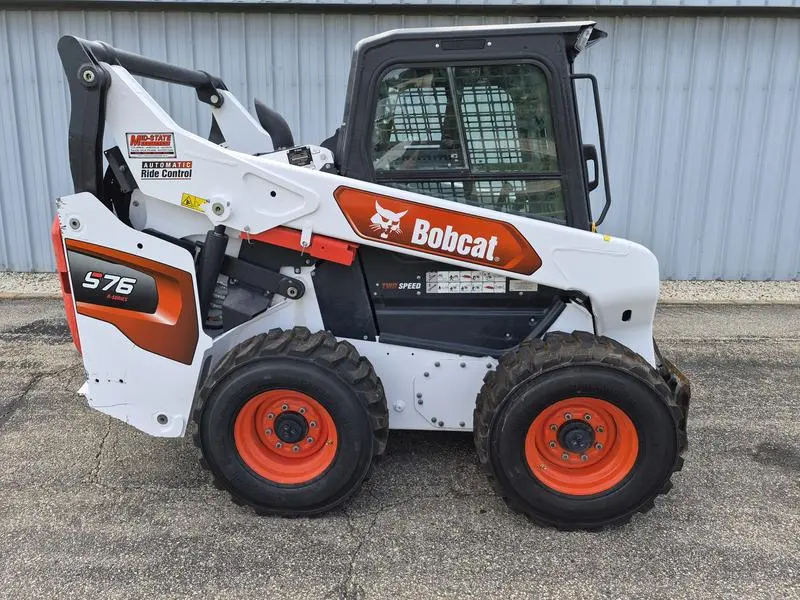 2022 Bobcat S76