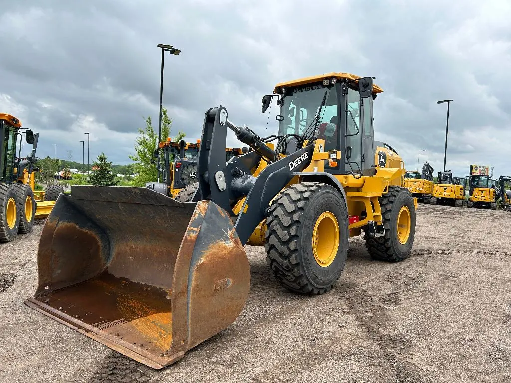 2022 John Deere 544P