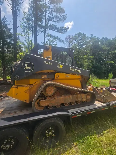 2023 John Deere 333G