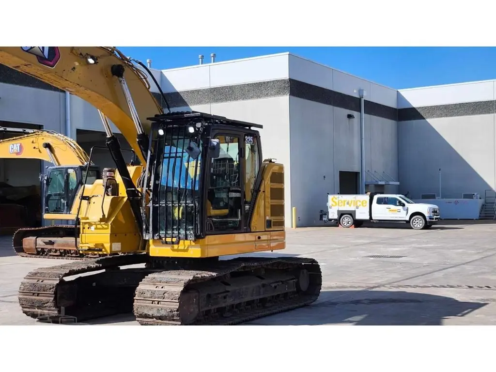 2022 Caterpillar 325