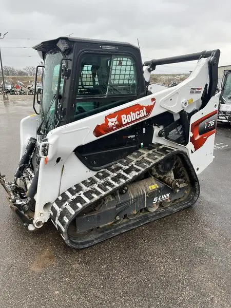 2022 Bobcat T76
