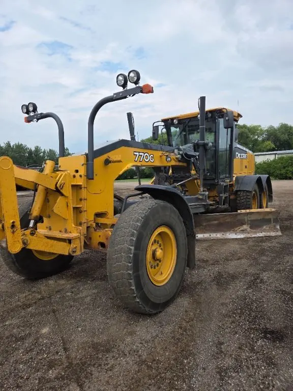 2017 John Deere 770G