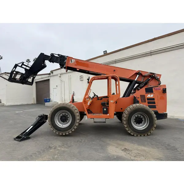 2016 JLG 10054