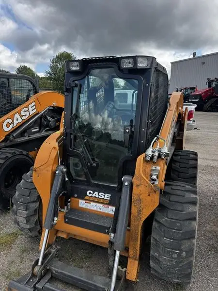 2023 Case SV280B