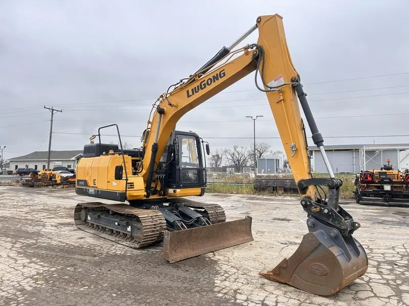 2023 LiuGong 915E