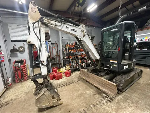 2013 Bobcat E35