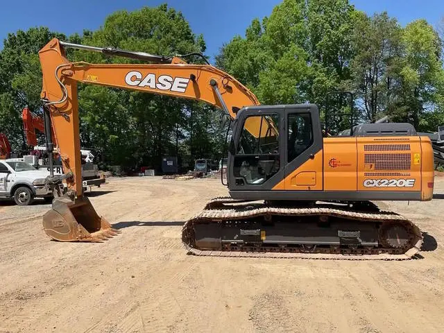 2023 Case CX220E