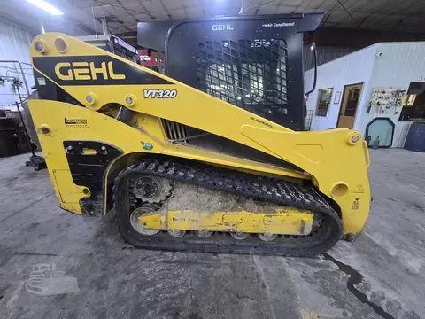 2021 Gehl VT320