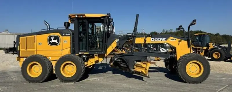 2021 John Deere 772G