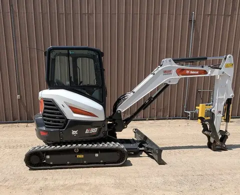 2024 Bobcat E38