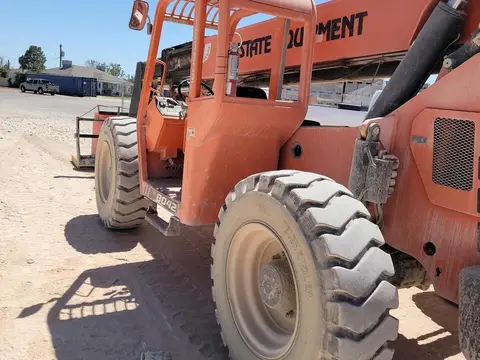 2017 SkyTrak 8042