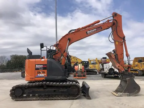 2021 Hitachi ZX135USBL-6