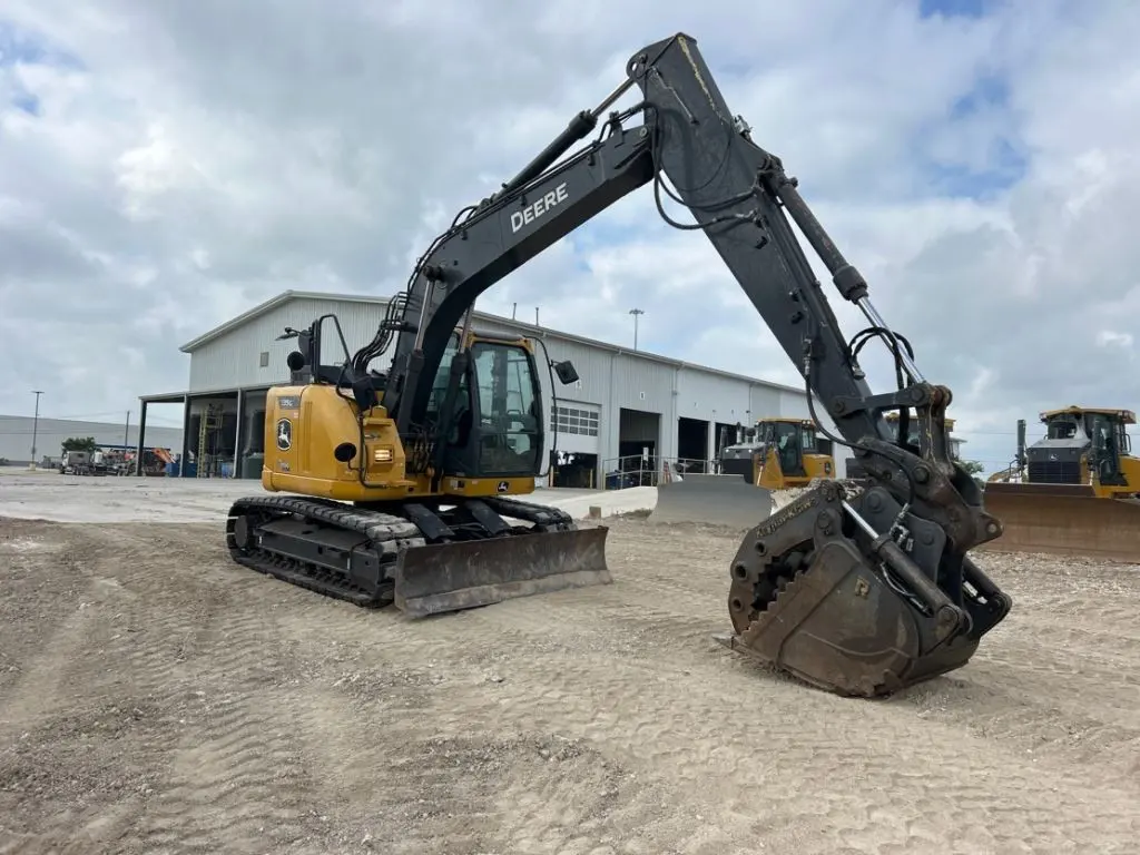 2022 John Deere 135G