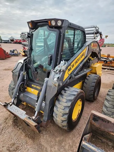 2020 New Holland L328