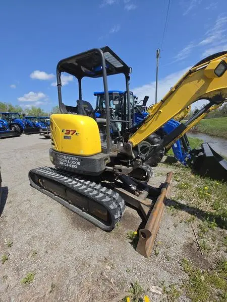 2023 New Holland E37C