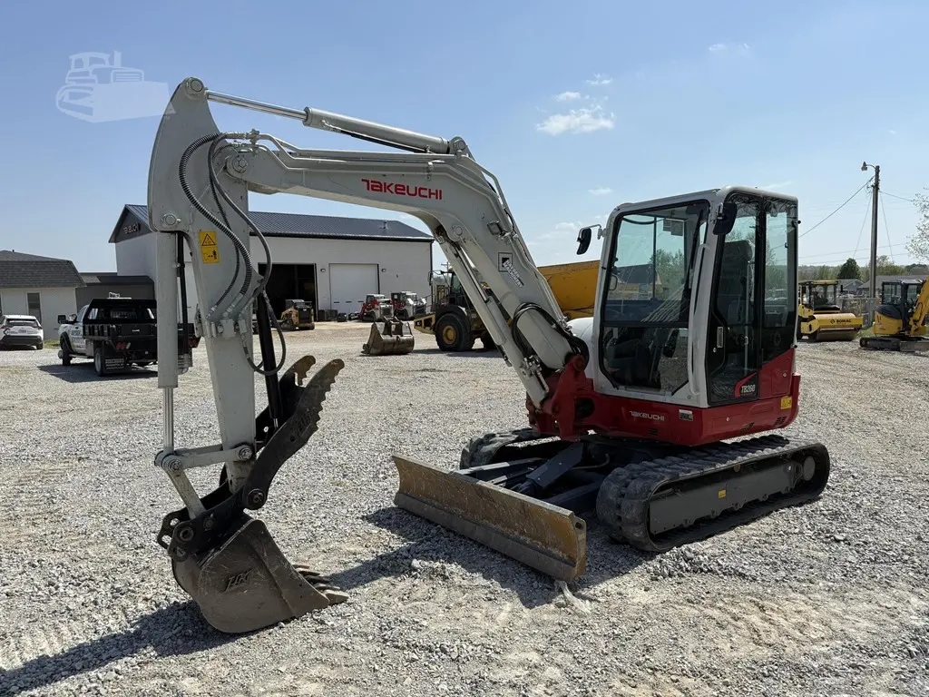 2024 Takeuchi TB260