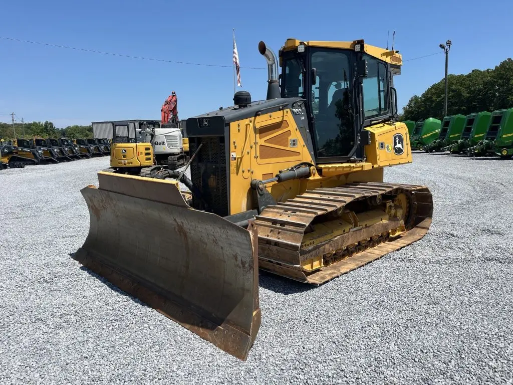2022 John Deere 700L