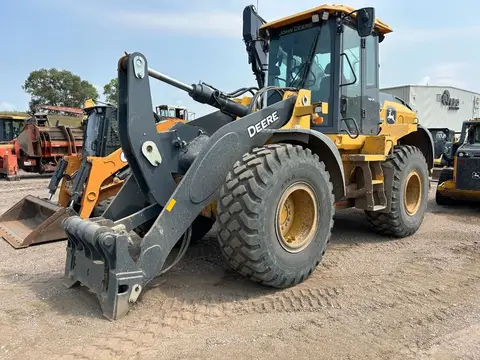 2023 John Deere 544P