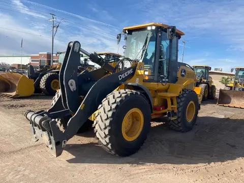2023 John Deere 544P