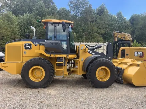 2023 John Deere 544P