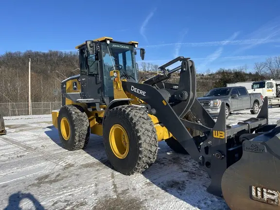 2024 John Deere 544G