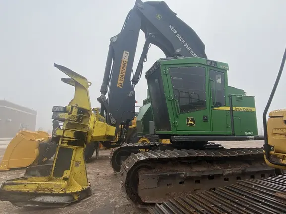 2017 John Deere 853M