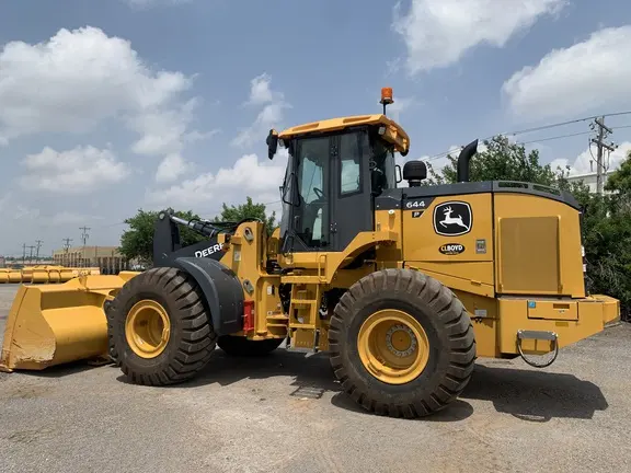 2022 John Deere 644P