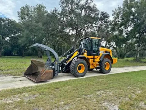 2018 JCB 437