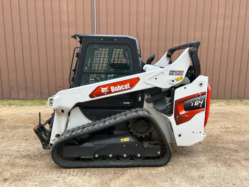 2022 Bobcat T64