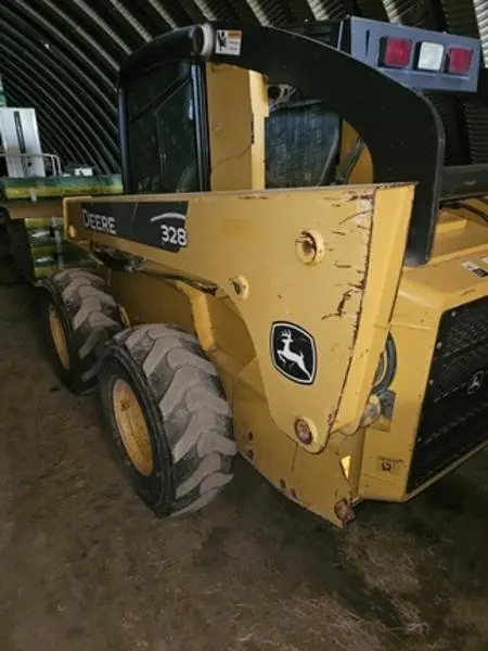 2007 John Deere 328