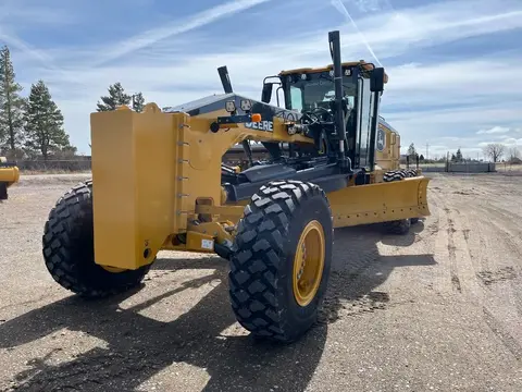 2026 John Deere 872P