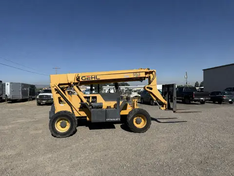 2001 Gehl 33