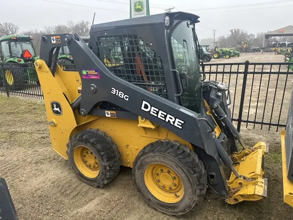 2019 John Deere 318G