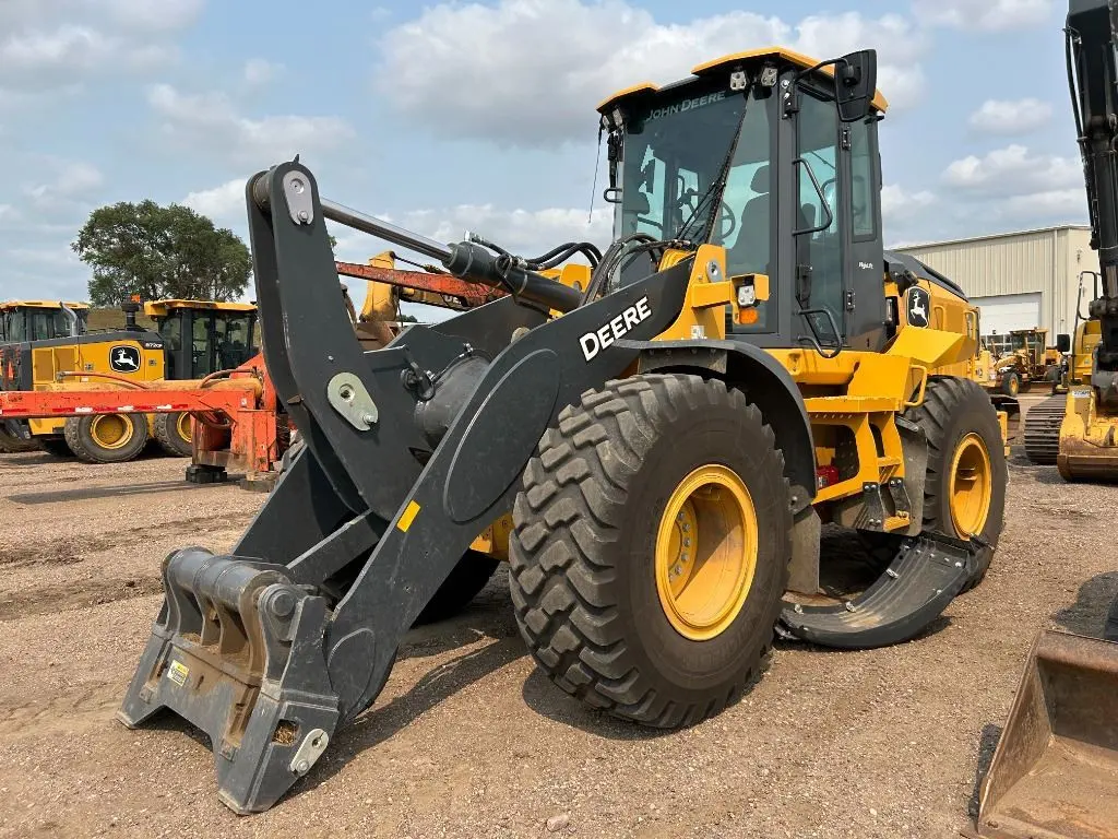 2025 John Deere 544P