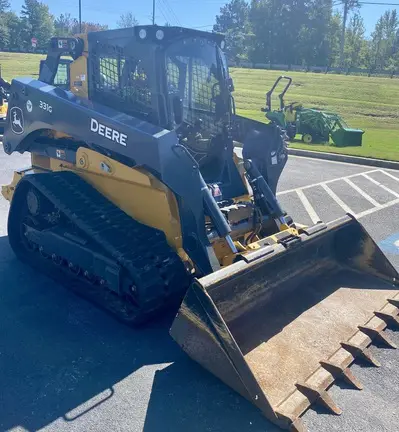 2023 John Deere 331G