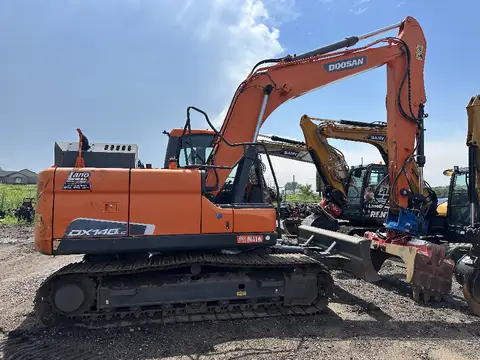 2017 Develon DX140LC-5