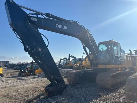 2023 John Deere 250P