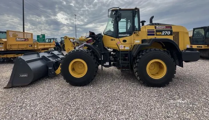 2023 Komatsu WA270-8