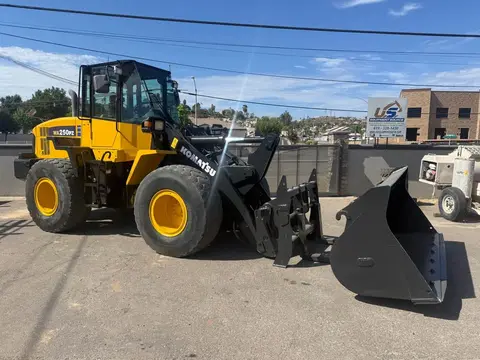 2012 Komatsu WA 250