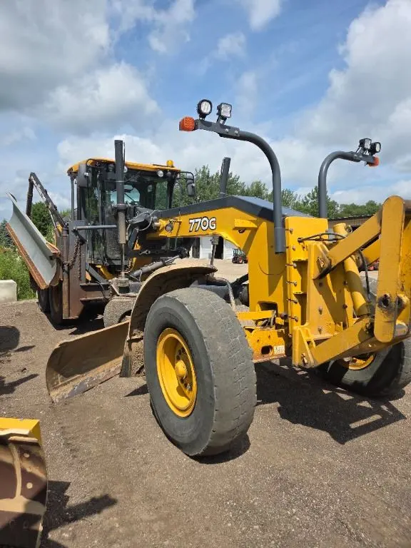 2016 John Deere 770G