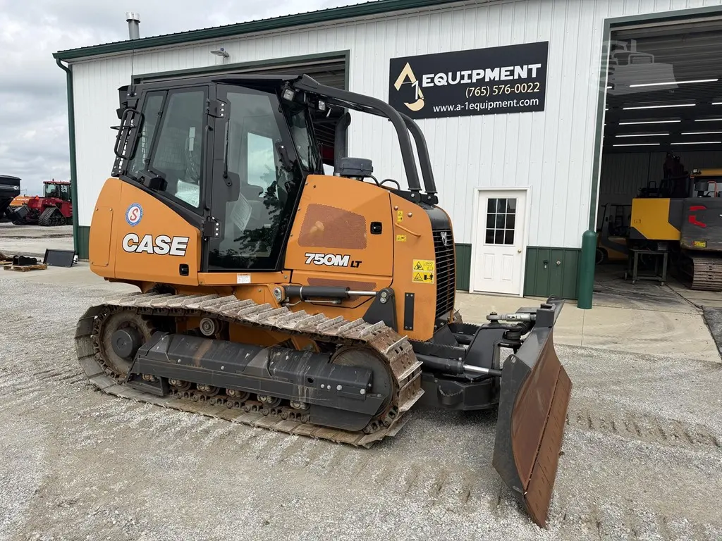 2023 Case 750M LT