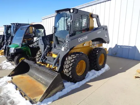 2022 John Deere 330G