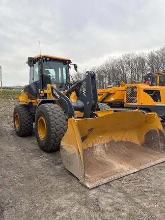 2024 John Deere 544P