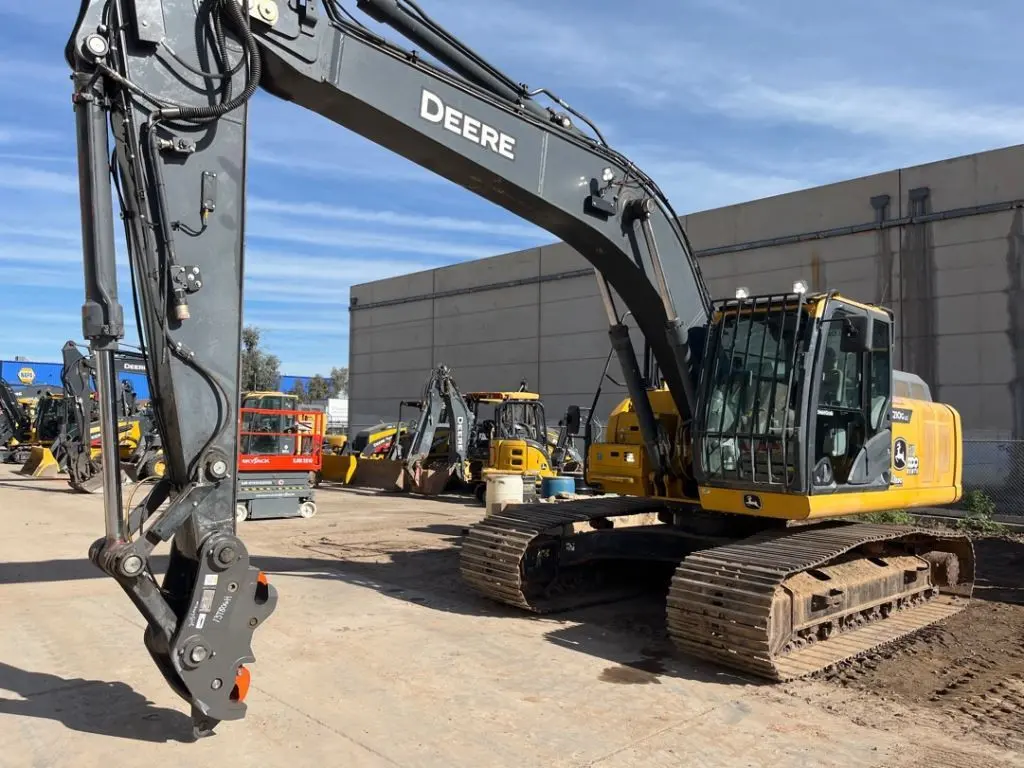 2021 John Deere 210GLC