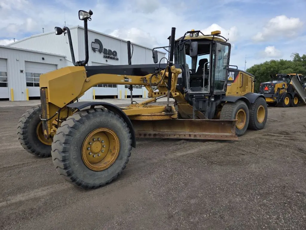 2011 Caterpillar 140M