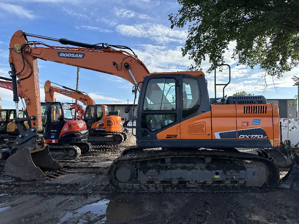 2021 Develon DX170LC-5