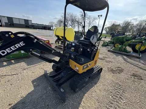 2023 John Deere 17P
