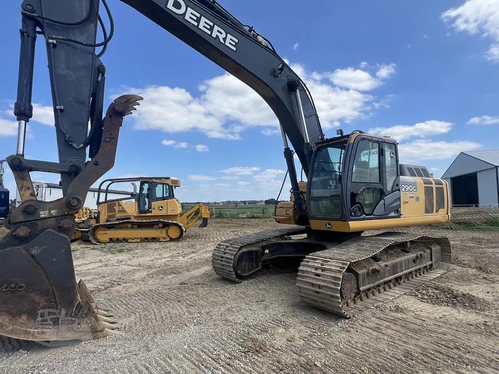 2011 John Deere 290G LC